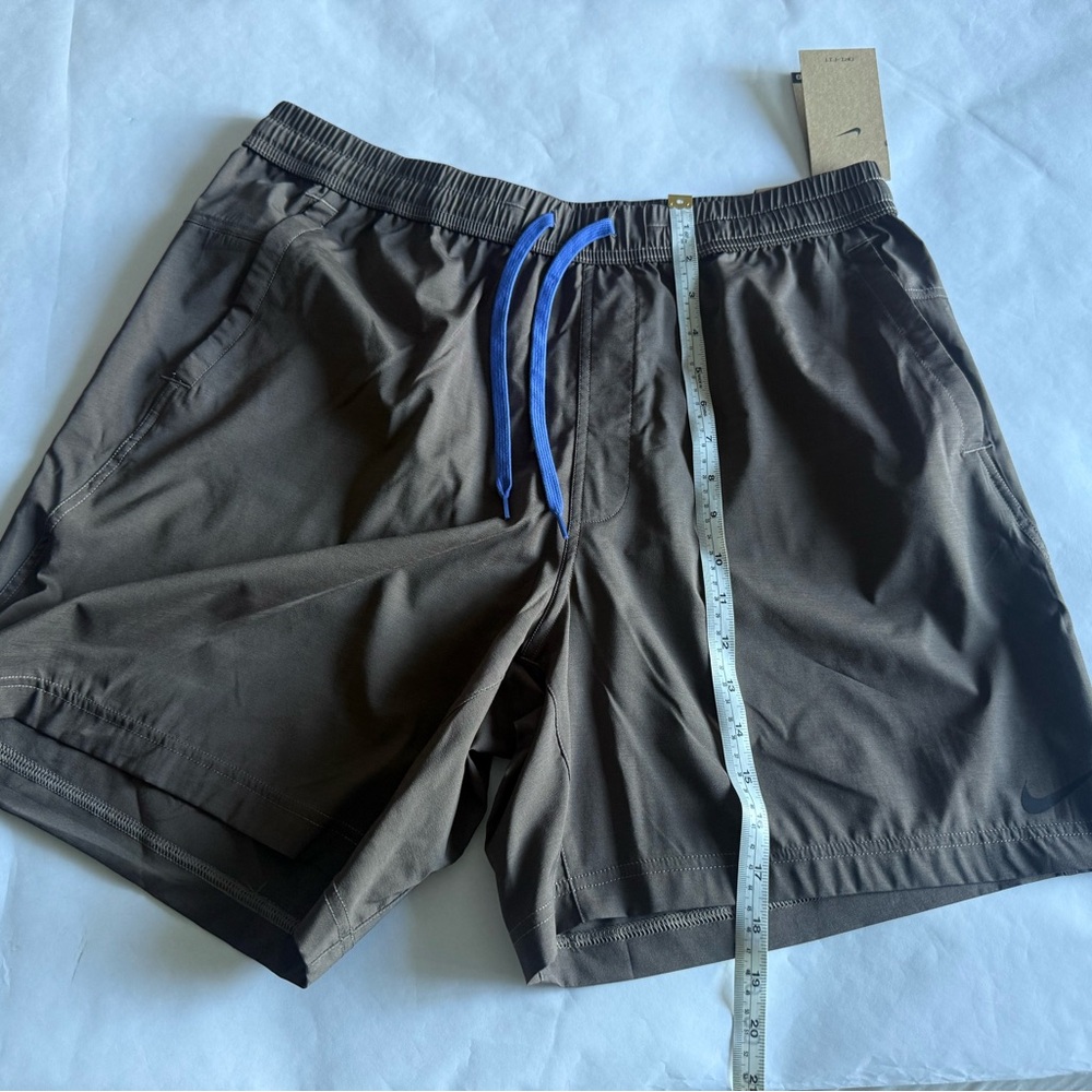 Nike Men's Brown Athletic Shorts with Blue Drawstring
